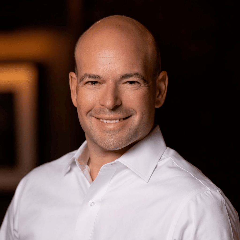 headshot of michael aisner, senior vice president of property management at RXR realty